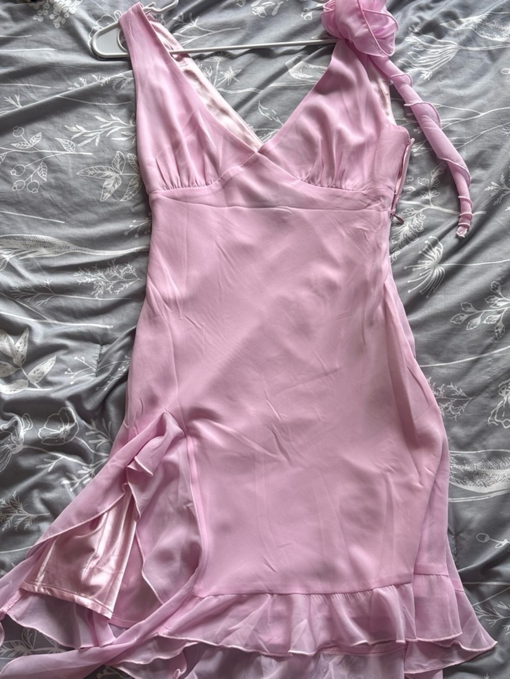 Pink V-Neck Sleeveless Dress. White Fox Boutique